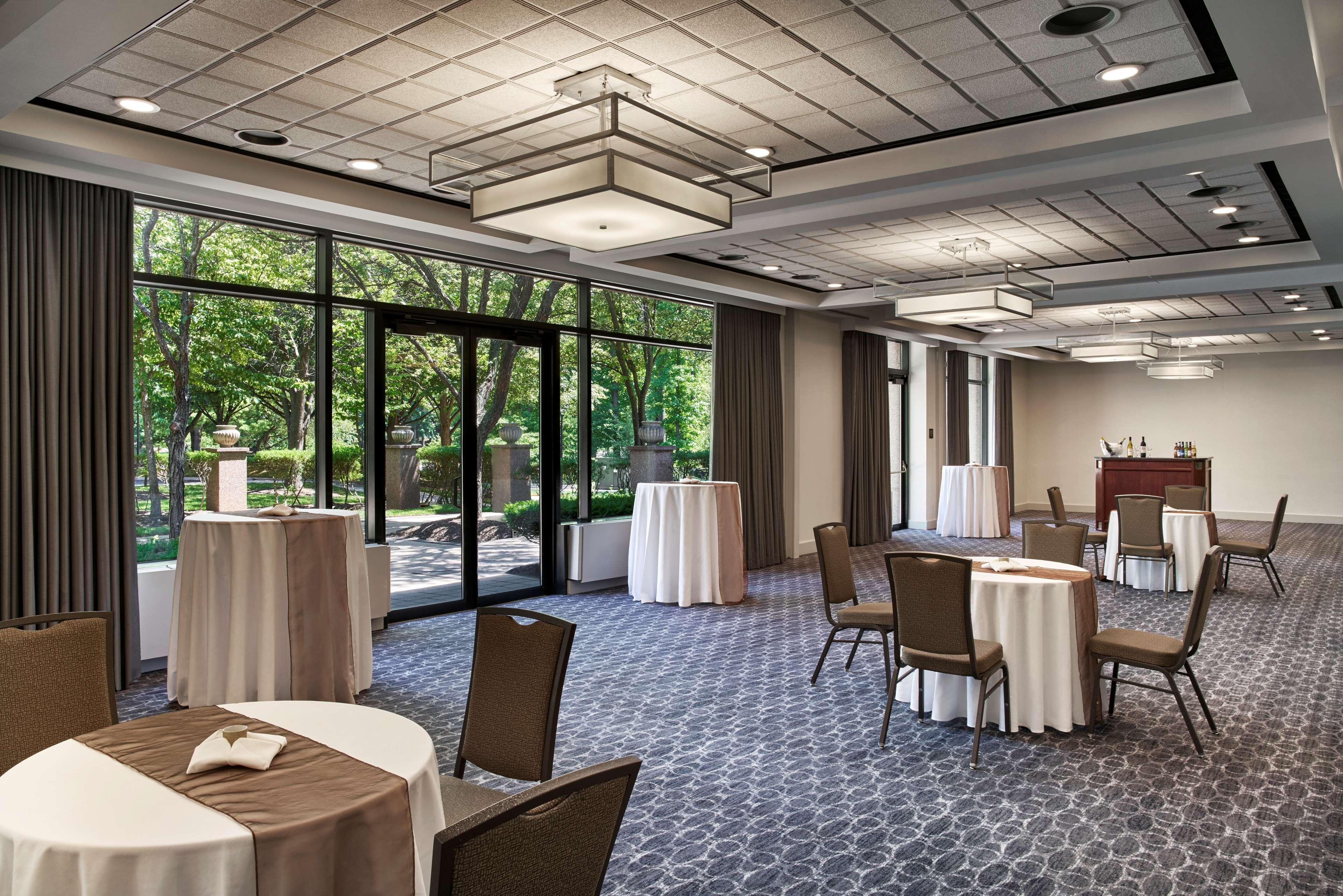 Отель Hilton Fairfax, Va Экстерьер фото
