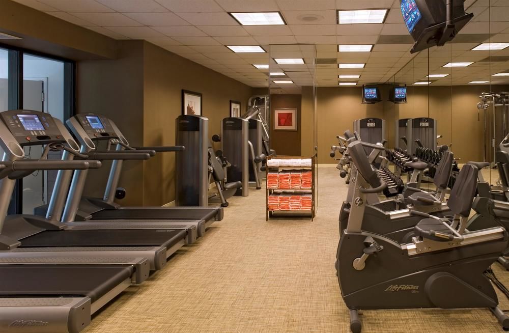 Отель Hilton Fairfax, Va Экстерьер фото
